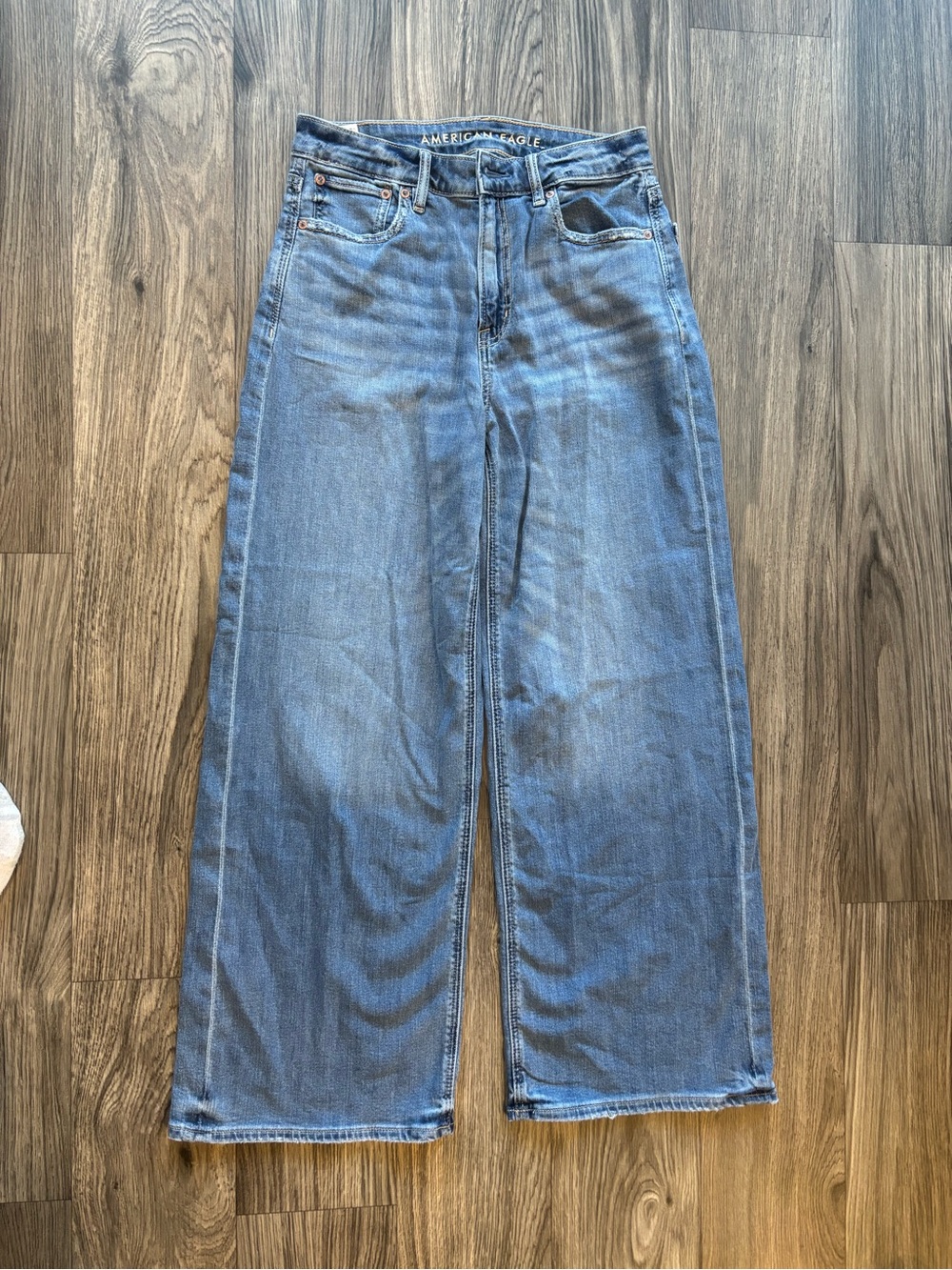 American Eagle Outfitters Wide-Leg High-Rise Jeans in Light Blue Wash